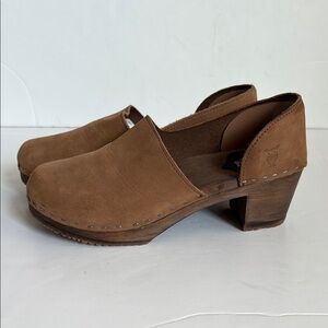 Sandgrens Sweden Brett Low Closed Back Clogs Tan Leather